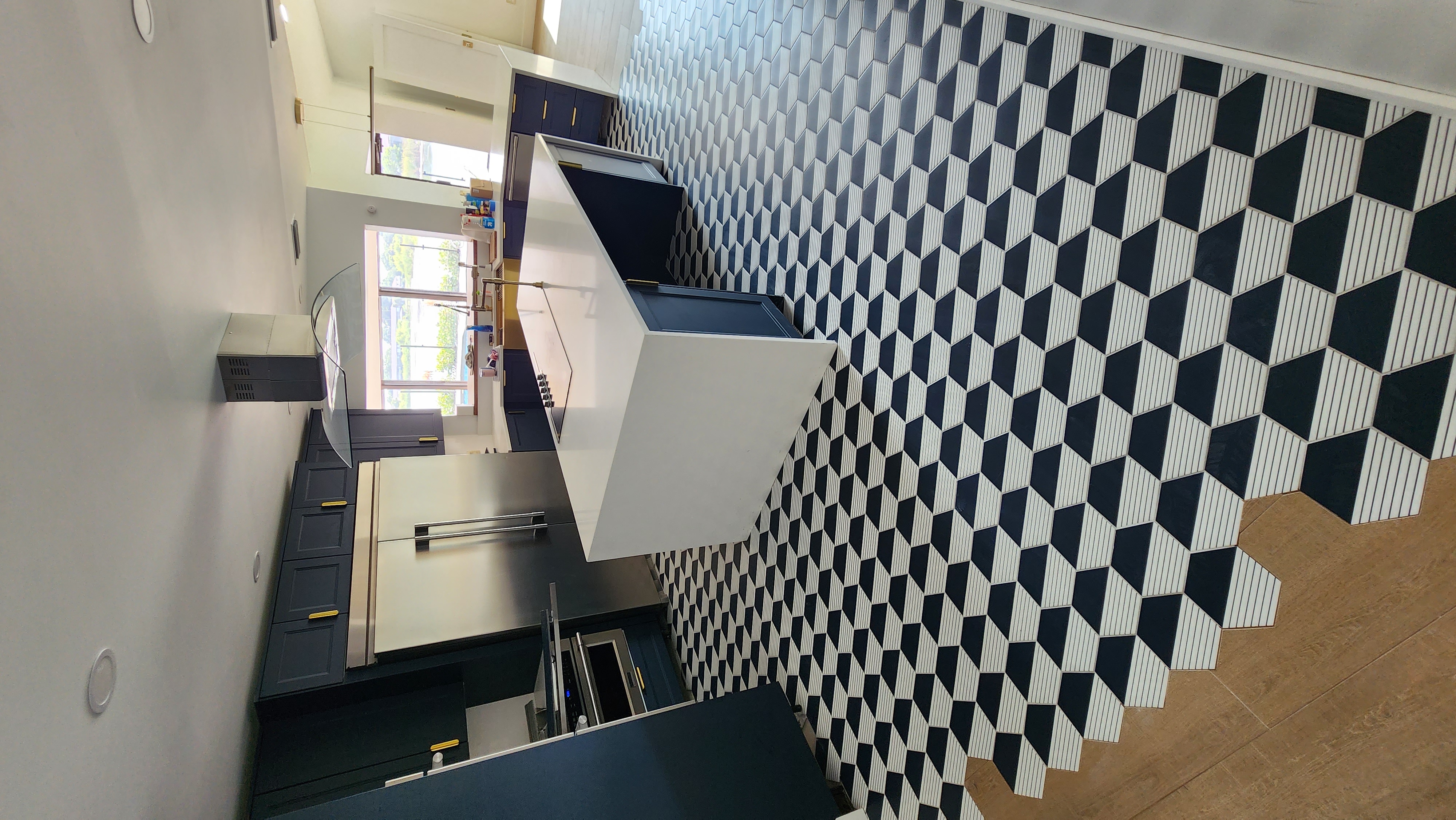 Geometric Kitchen Floor - Kitchen tile project in Tampa, FL